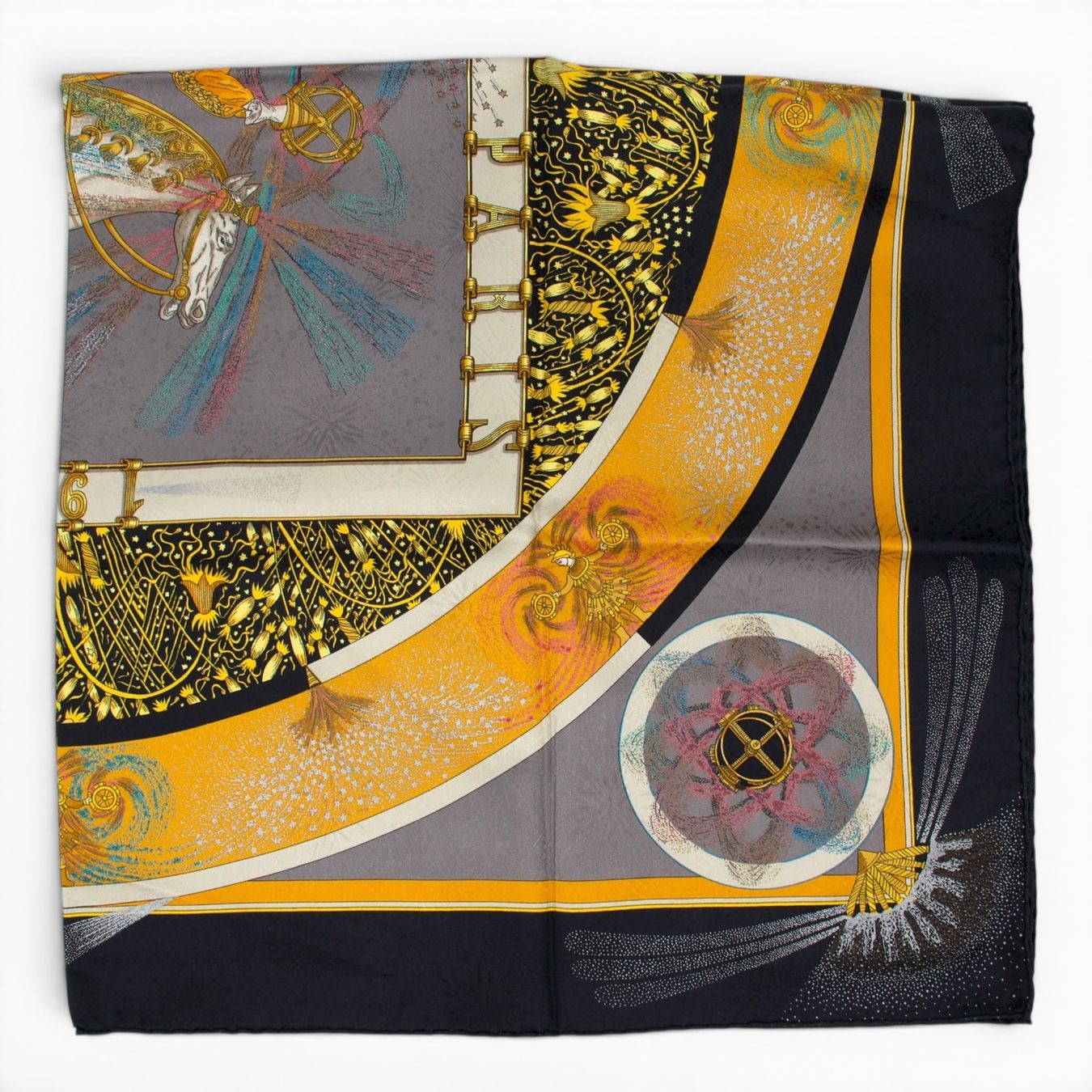 Hermès Foulard & Sciarpe: Hermès Carré "Feux d'Artifice" schwarz – Usato da Binningen venduto da Designerlabels