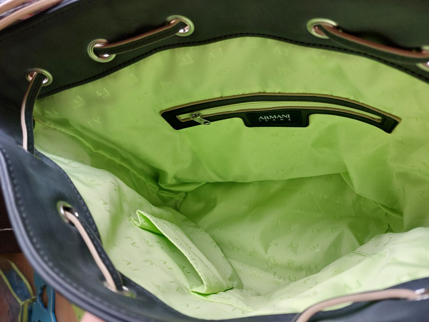 Armani Borse da donna: Sac ARMANI NEUF !!! – Nuovo e nell'imballaggio originale da Plan les Ouates venduto da goodswiss 7