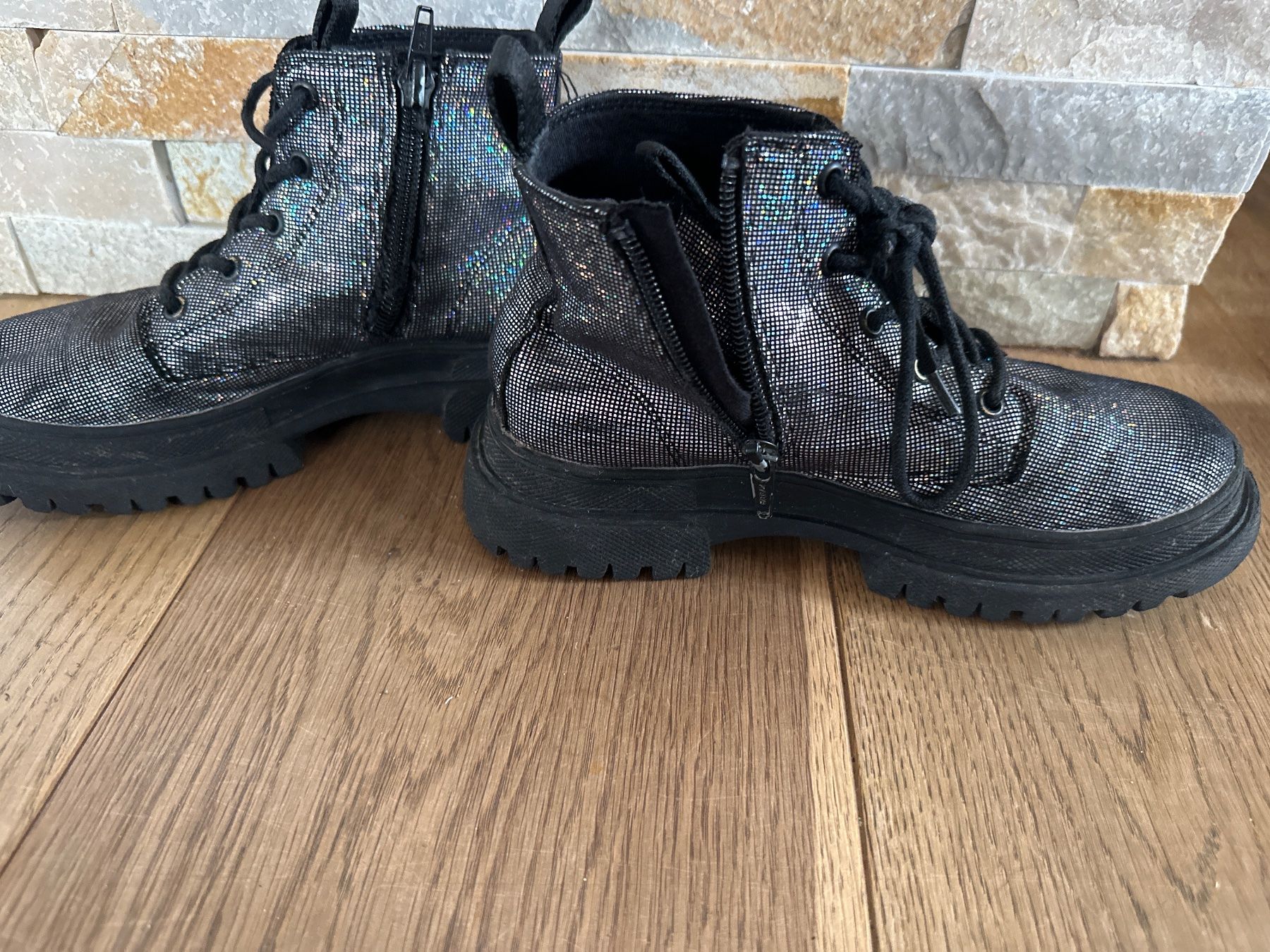 Zara Schuhe für Mädchen: Glitter Schuhe – Gebraucht aus Wettingen von Violete01 1