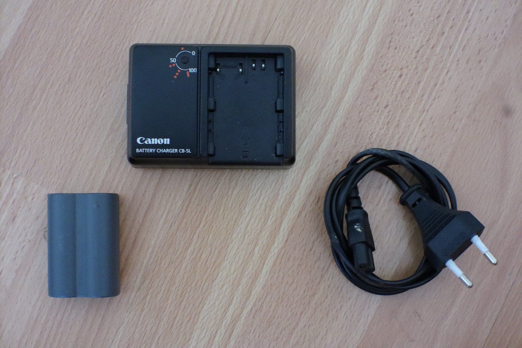 Canon Kamera: Canon EOS 20D Komplettset, mit 2 Objektiven. Ab 1 chf – Gebraucht aus Uzwil von Kriceuk 3