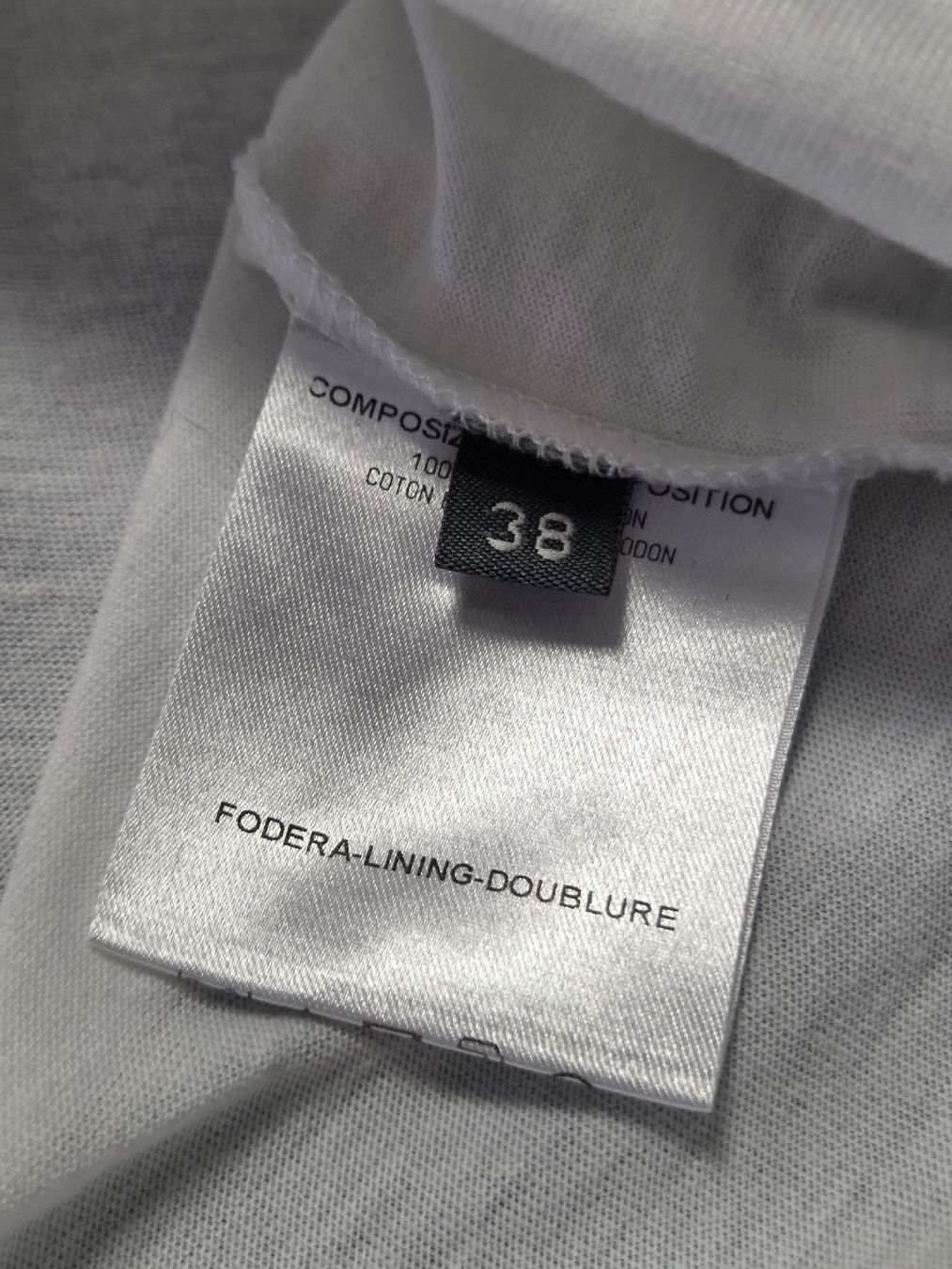 Alexander Mcqueen T-shirts: Alexander McQueen T-Shirt – D'occasion à Zürich par finesse.shop 3