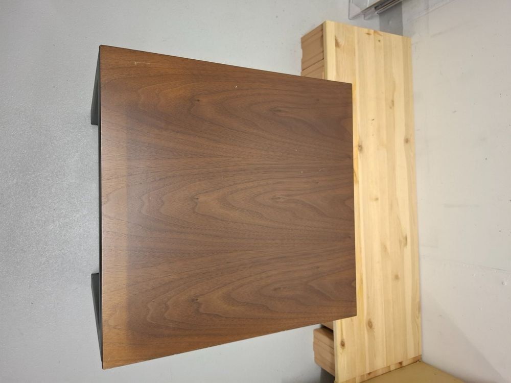 Lista Tavoli: Lista LO - Nebentisch braun 50x50x52 – Usato da Pfäffikon SZ venduto da smartswiss17 1