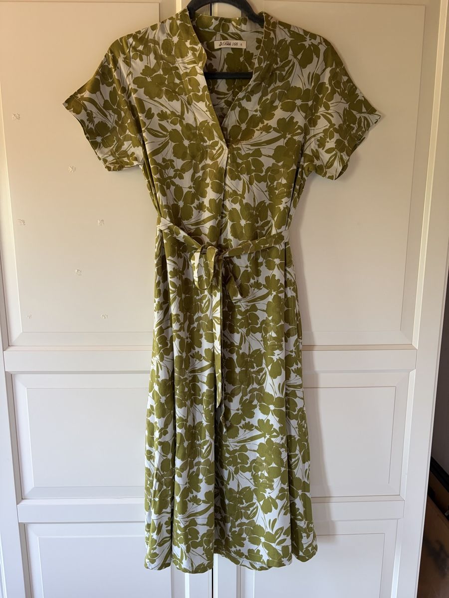 Kleider: Floral Viscose Midi Dress – Gebraucht aus St.Josefen von lop_lh8d 1