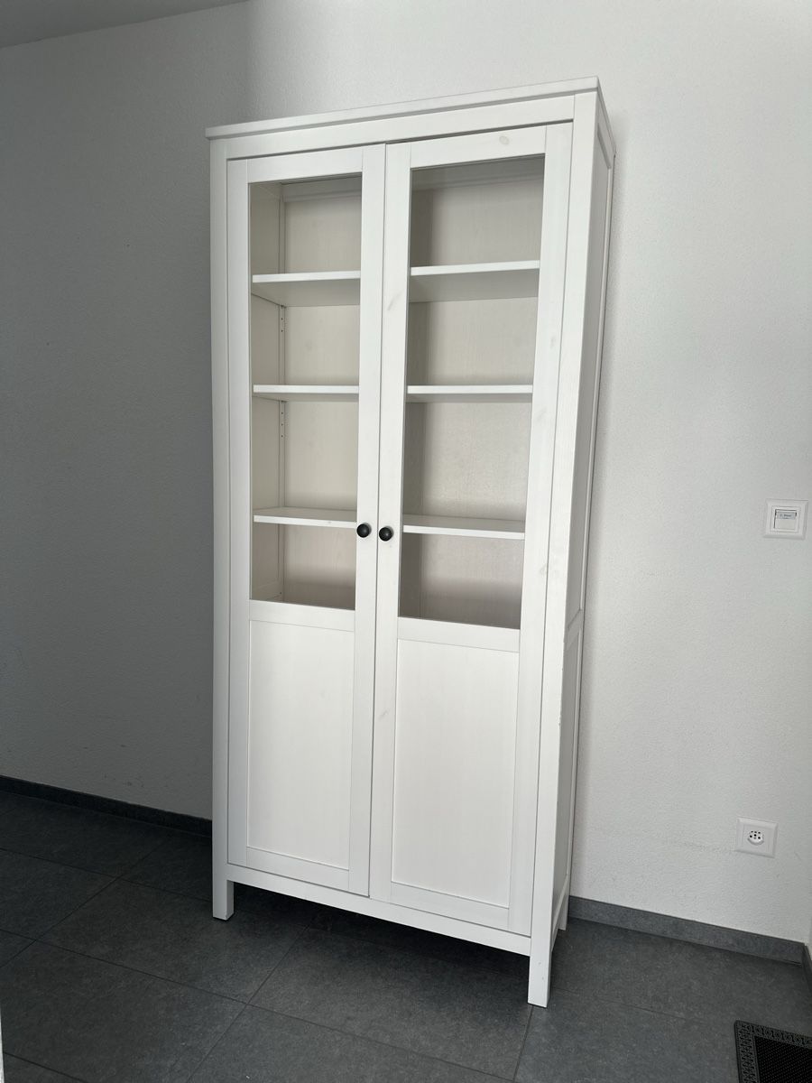 Vetrine: Ikea HEMNES Vitrine – Usato da Diessenhofen venduto da Ibrahim_dndr