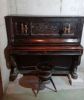 Antikes Klavier um 1900