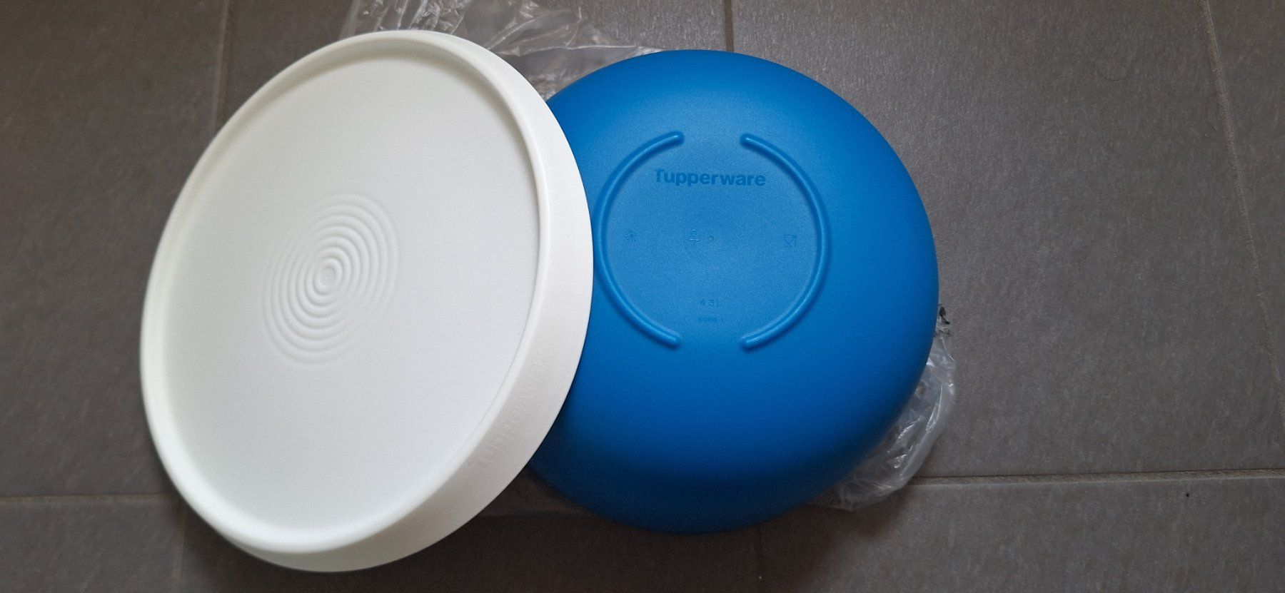 Tupperware Contenitori & Simili: Tupperware, Bol / Schüssel , Natura, 4.3l – Nuovo e nell'imballaggio originale da Lussery-Villars venduto da pousinete02 2