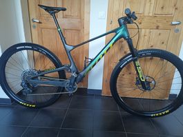 A vendre vtt scott spark RC modèle team issut gr. L