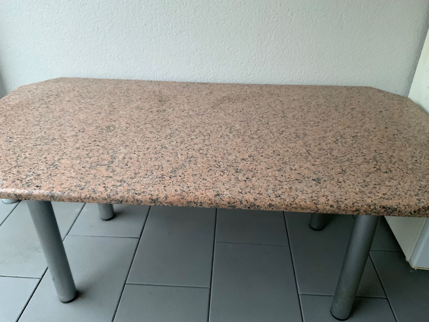 Tavoli: Marmortisch – Usato da Schübelbach venduto da S1CH
