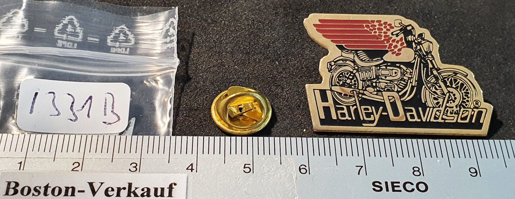 Harley-Davidson Placchette & Badge: I331B - Pin Harley Davidson CYCLES / Motorrad – Usato da Reinach BL venduto da Boston-Verkauf 2