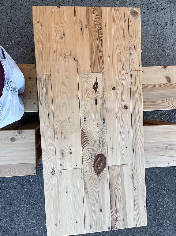 Set de table et chaises: Bar en palettes et tabourets  – D'occasion à Sugiez par Essenti3L 2