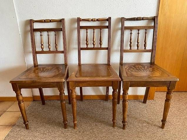 Sedie: Chaises antiques en bois – Usato da Lausanne venduto da Baz58