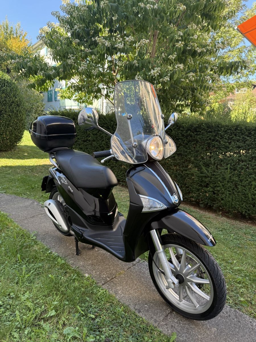 Piaggio Scooters: PIAGGIO LIBERTY 125 CC – D'occasion à Winterthur par Fabio_46 1