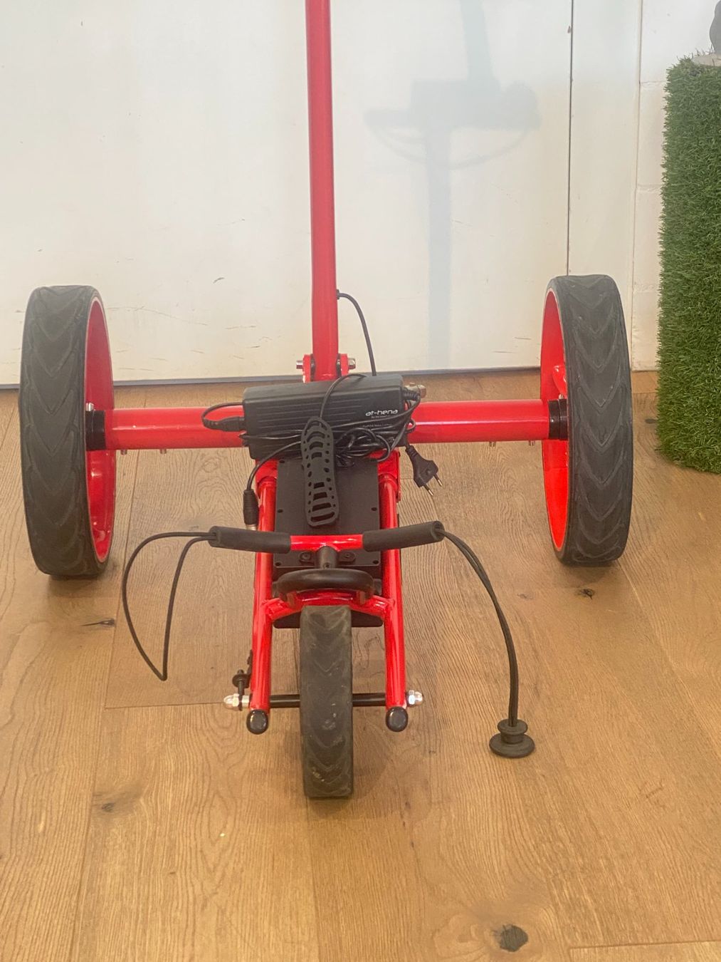 At-Hena Trolley: at-hena Elektro Golf Trolley PACE rot – Usato da Dietikon venduto da at-hena 3
