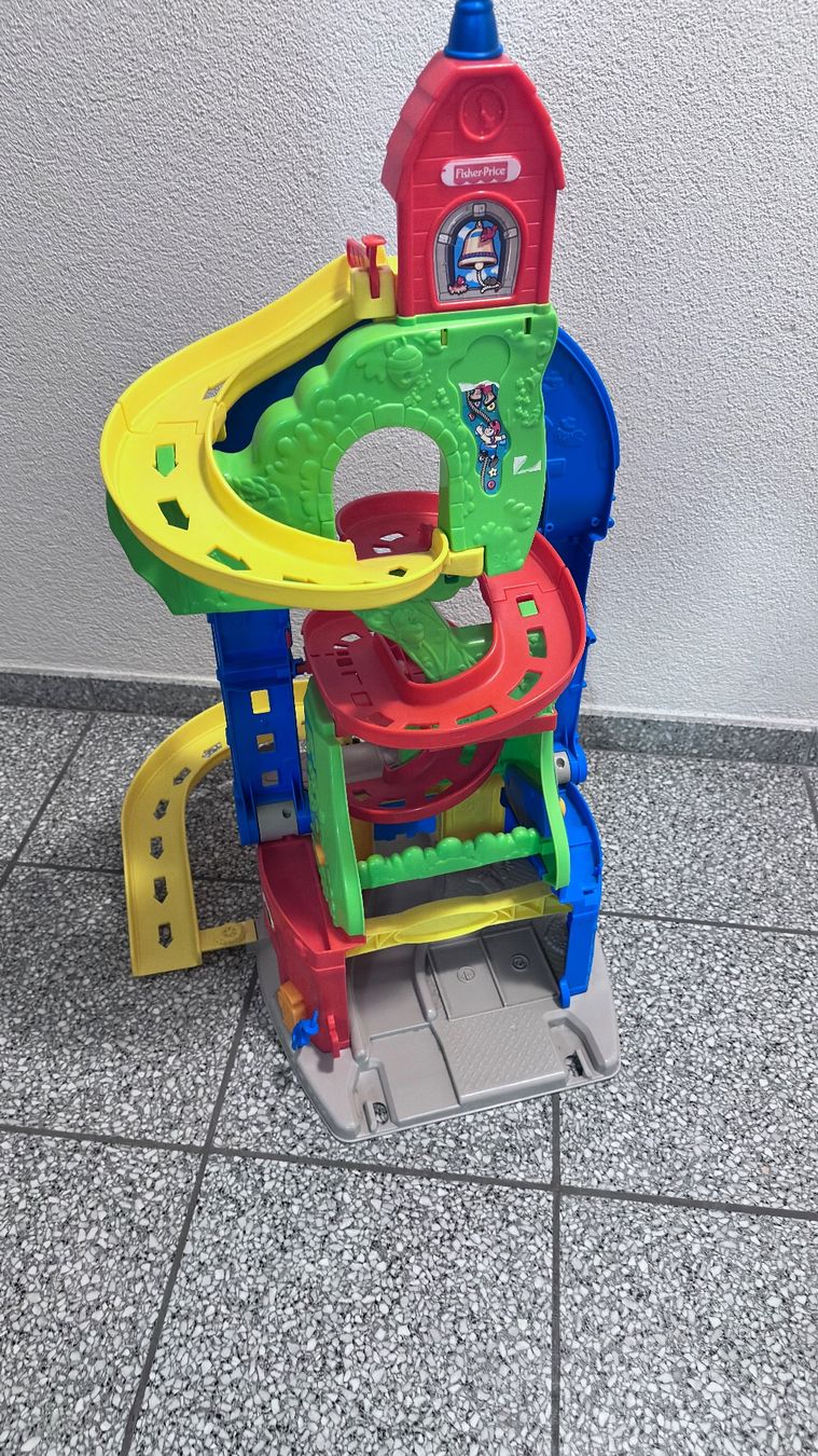 Fisher-Price Giocattoli: Fisher-Price Garage/Rampe – Usato da Schafisheim venduto da SamuelEckert