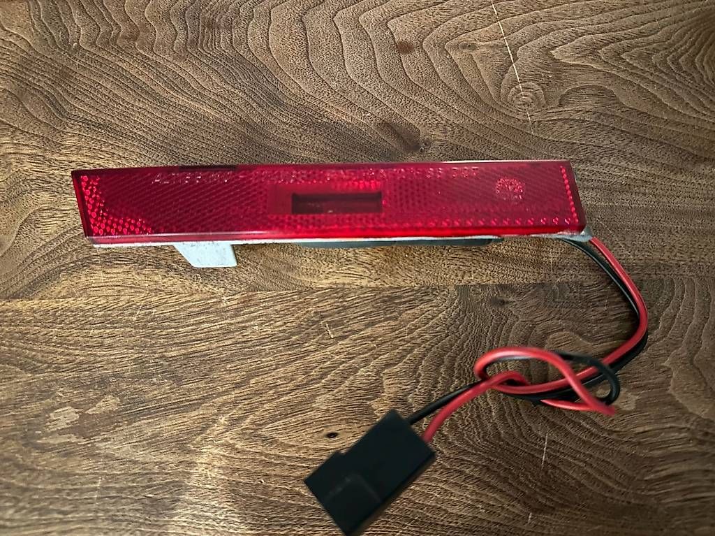 Alfa Romeo Tutti pezzi di ricambio auto: Alfa Romeo 75 / Positionsleuchte / 60529103 – Nuovo (secondo la descrizione) da Goldach venduto da Privitec