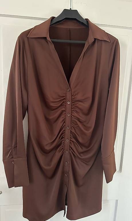 Kleider: Neuwertig! Elegantes KLEID. Gr. 42 – Neu (gemäss Beschreibung) aus Flawil von mar_9chb 3