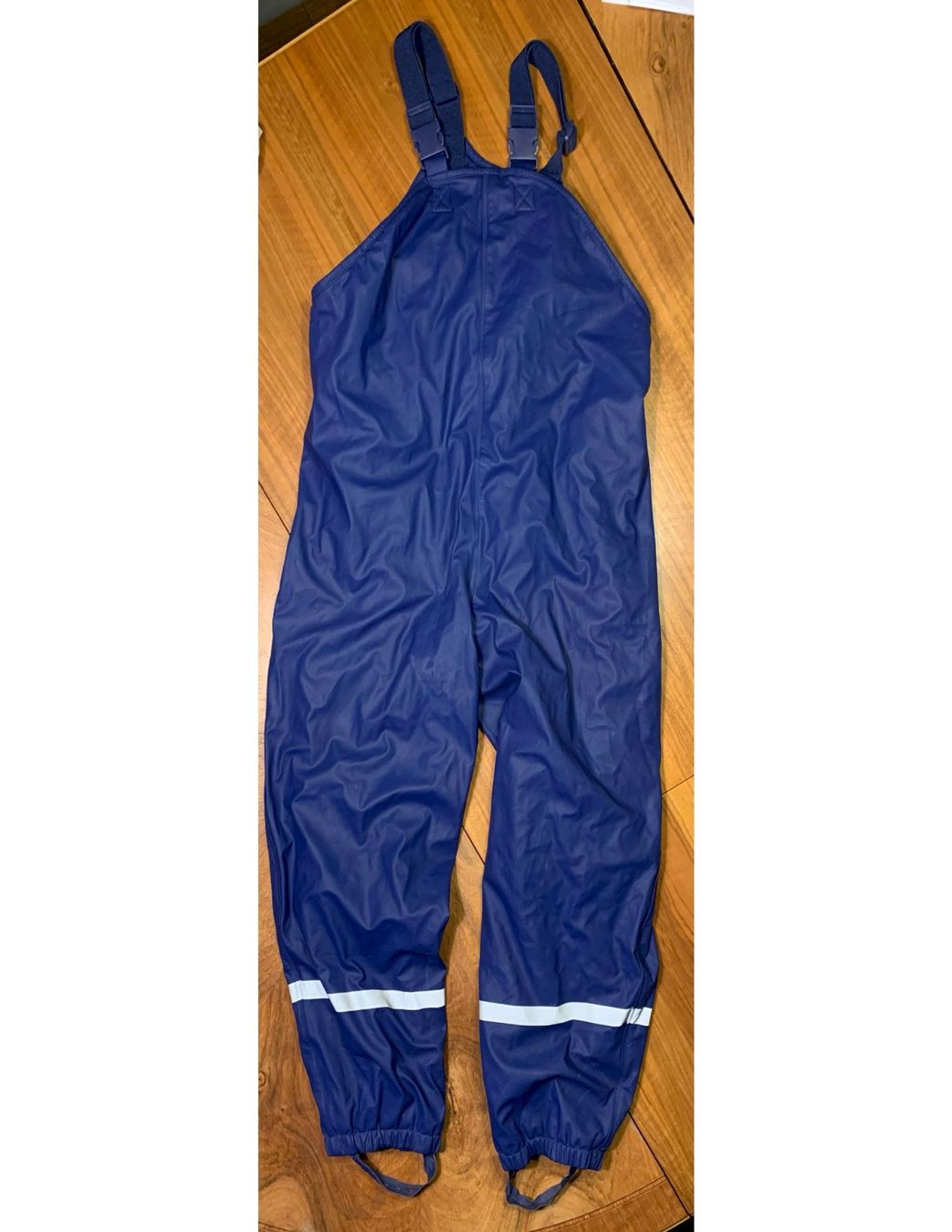 Lotti & Set di vestiti: Paket Junge Grösse 140    3 Pullover, 1 Regenhose – Usato da Sins venduto da Jswa75 1