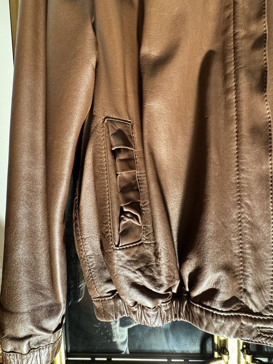 Giacche: Vintage bomber leather jacket – Usato da Mörigen venduto da TimelessFinds 1