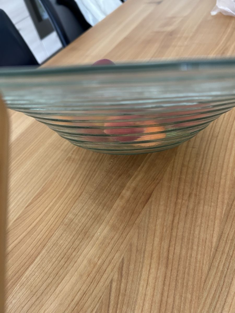Verres: Schöne Glas-Obstschale rund geriffelt – D'occasion à Herzogenbuchsee par Cbltzr79 1