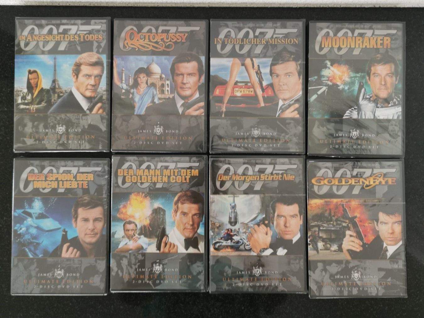 Alle DVDs: James Bond 007 Ultimate DVD Collector's Box – Gebraucht aus St.Gallen von  4