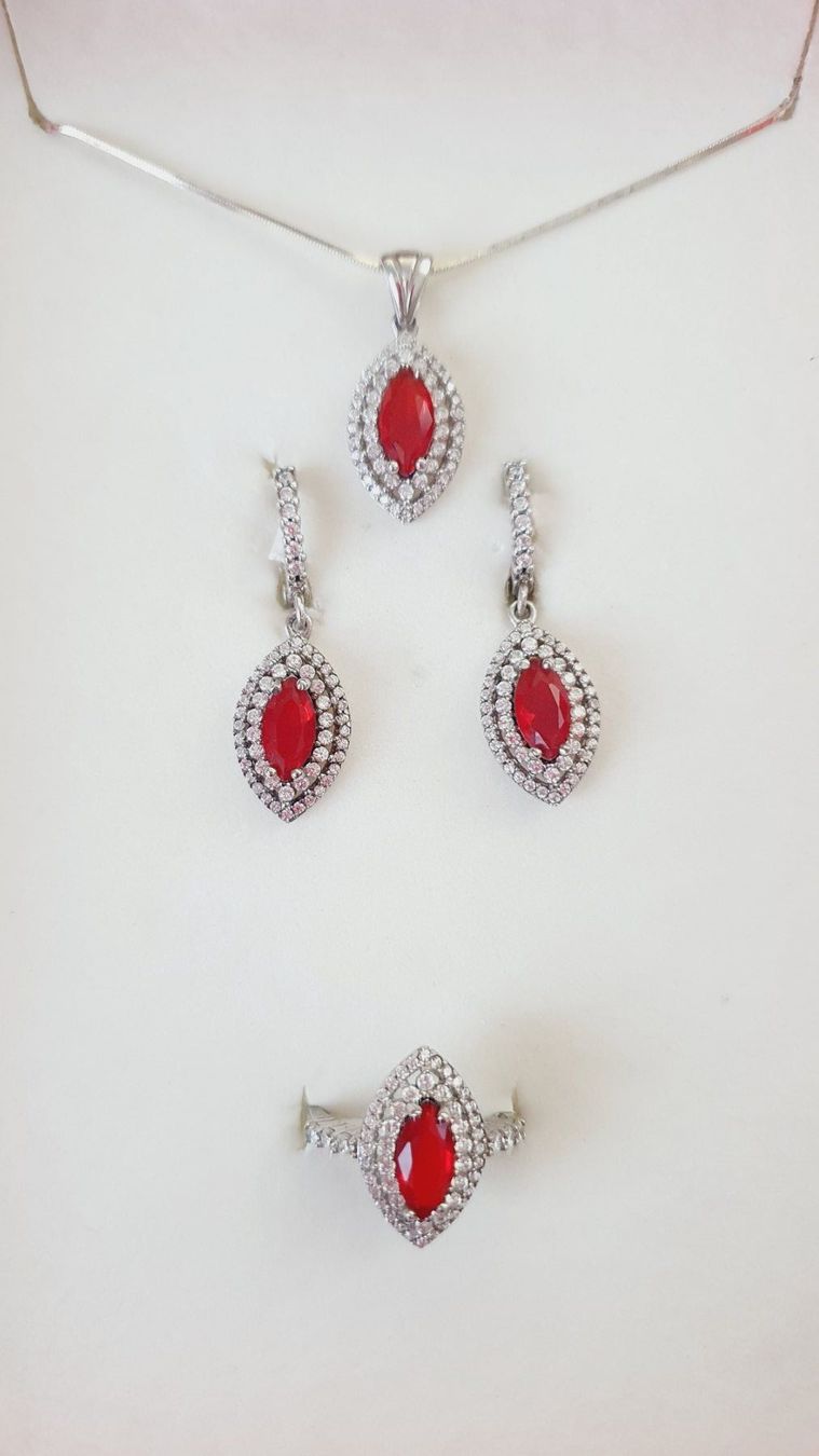 Altri gioielli: Vintage ModeSchmuck-Set – Usato da Volketswil venduto da Dokinka 3