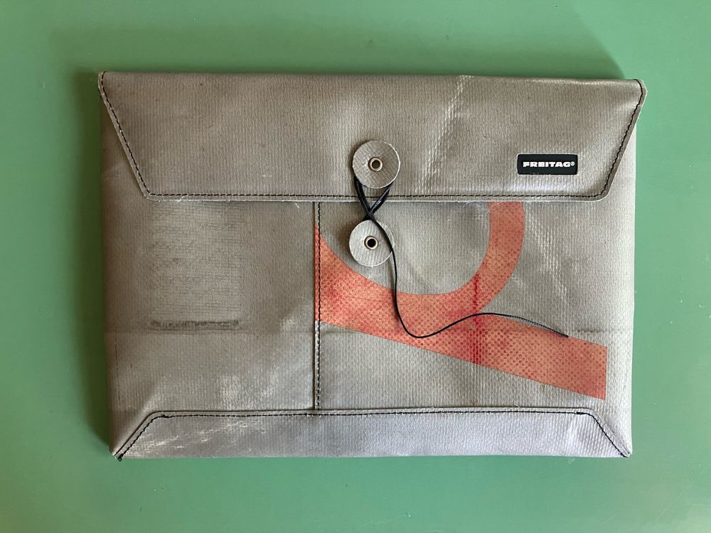 Laptop Hülle Freitag (Gebraucht) in Zürich für CHF 40 – mit Lieferung ...