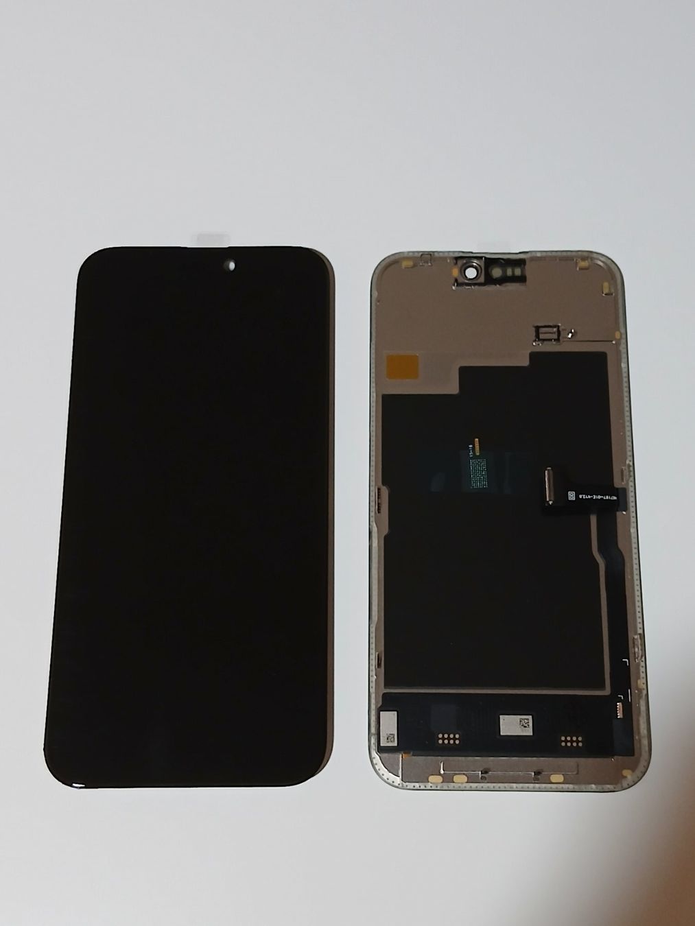 Handys / Smartphones: Écran Iphone 15 pro max Soft Oled – Neu und originalverpackt aus Leukerbad von wor_sf98