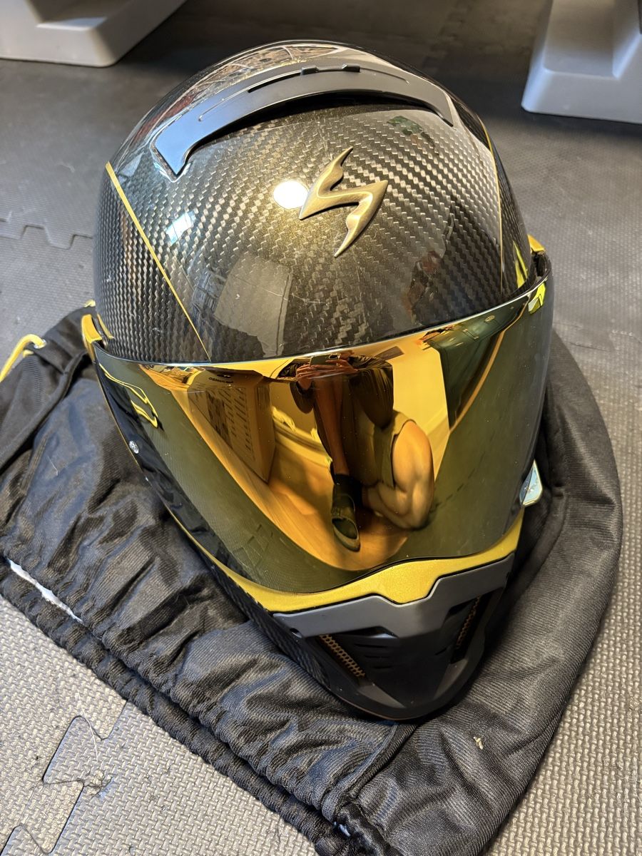 Casques & visières: Casque Scorpion Exo – D'occasion à Neyruz-sur-Moudon par Flachouille