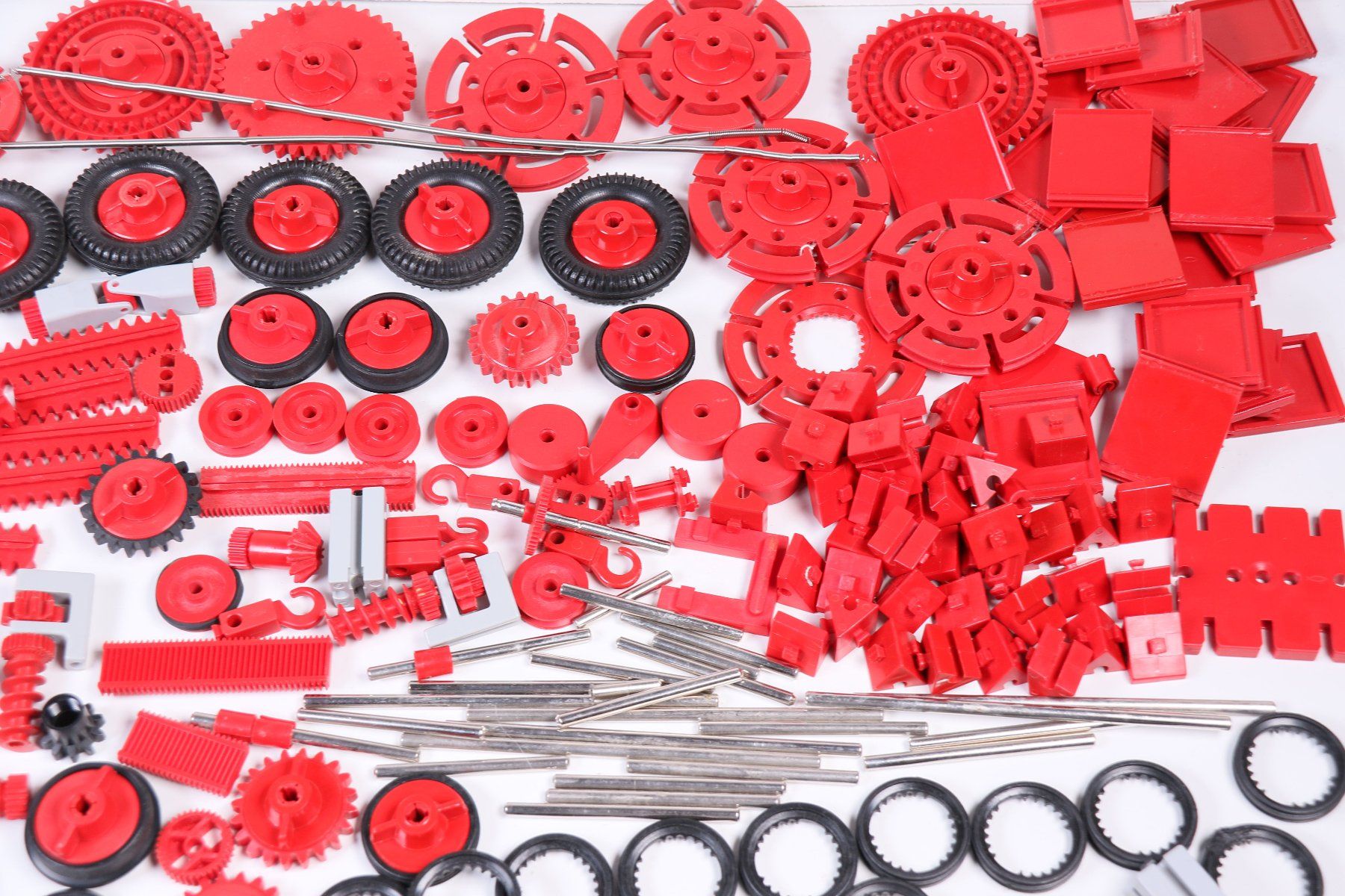 Fischer Kit di costruzioni: Grosse Menge Fischertechnik-Teile in Sortierbox mit Motor – Usato da Hettlingen venduto da Scholi99 6