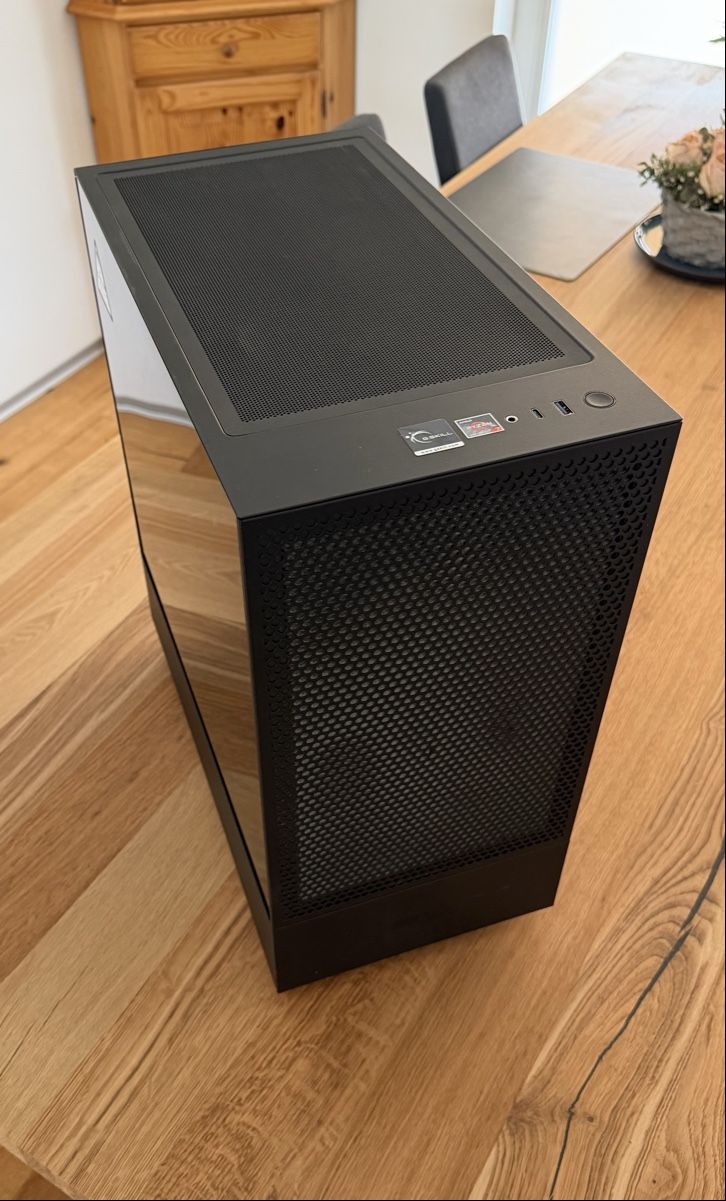 PC: Gaming PC RTX 4080 Super / AMD Ryzen 7 7800 – Usato da Salvenach venduto da Noel_Hunkeler