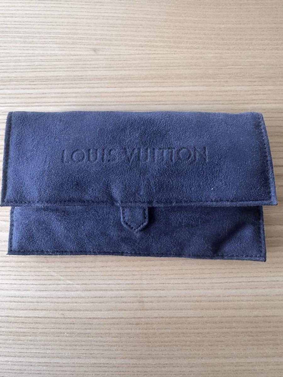 Louis Vuitton Occhiali & Lenti: Louis Vuitton luxury sunglasses with original case – Nuovo (secondo la descrizione) da Zollikon venduto da Parsenrapid