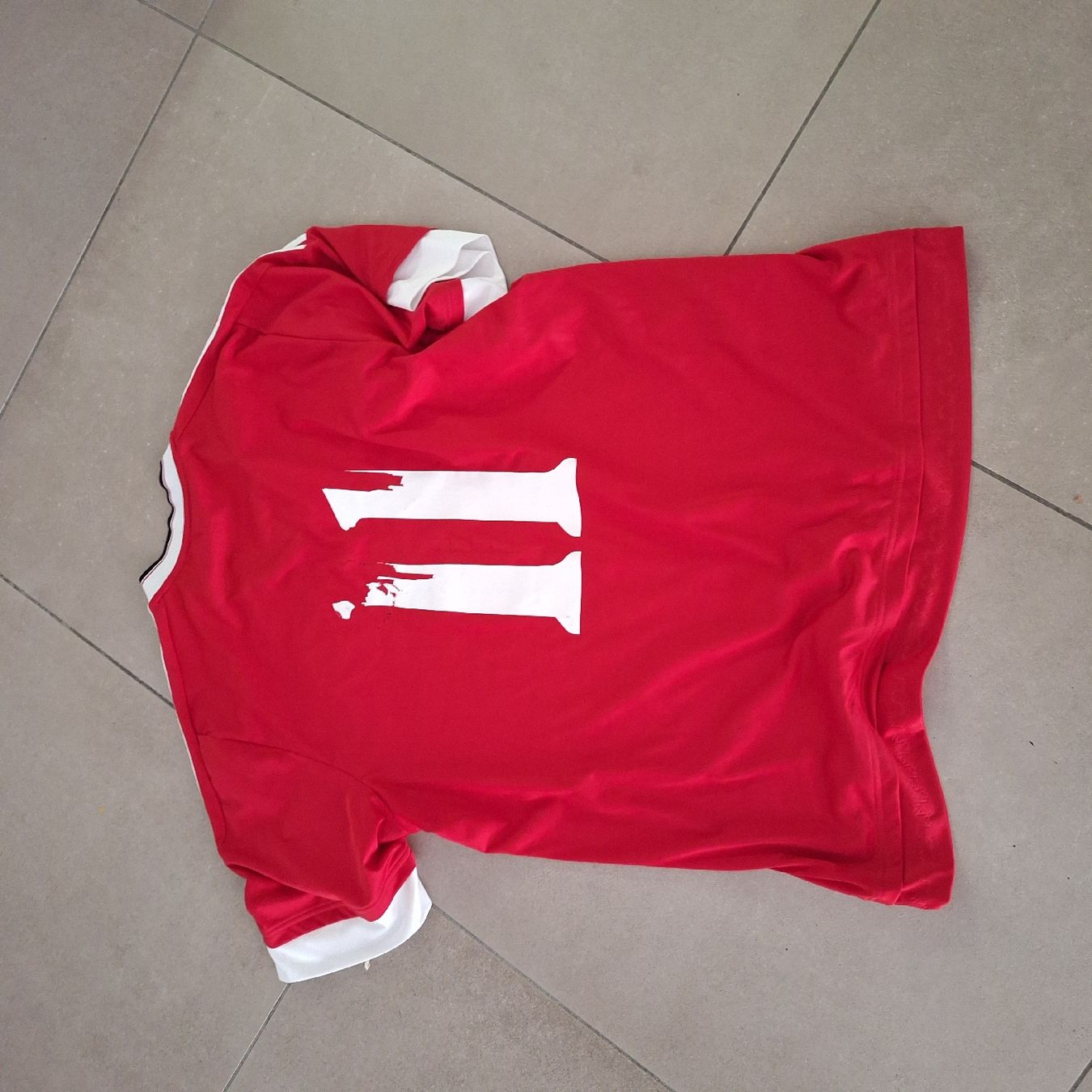 Leibchen & Hosen: Nike Manchester XL – Gebraucht aus Bellinzona von labottegadiElena 3
