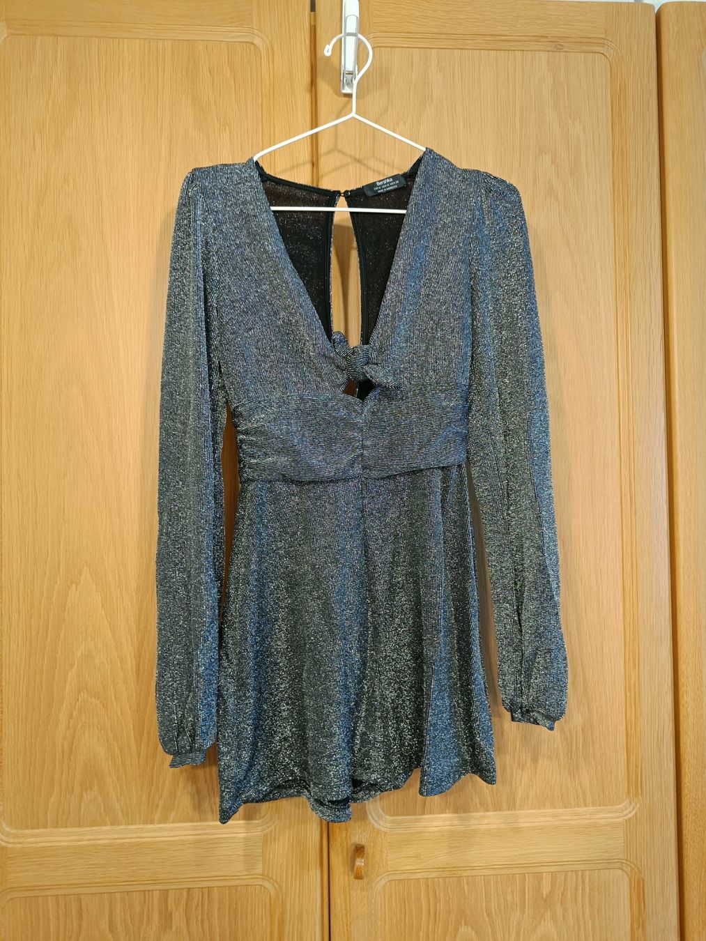 Bershka Tute: Glitzer Jumpsuit Bershka M langarm – Usato da Zürich venduto da Atelier.Second