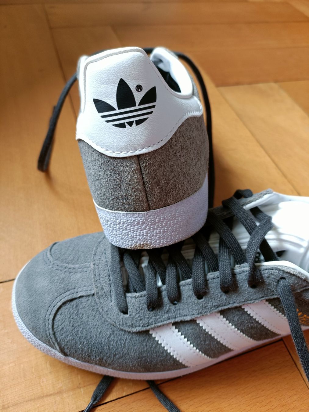 Adidas Damenschuhe: Graue Adidas Gazelle Gr. 38 – Gebraucht aus St. Gallen von mai_5shv 2