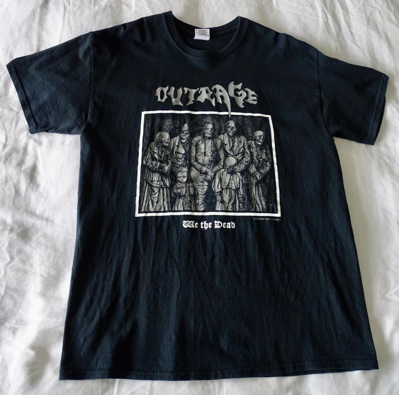 T-shirt: Outrage We the Dead Shirt L – Usato da Gwatt (Thun) venduto da samojede67