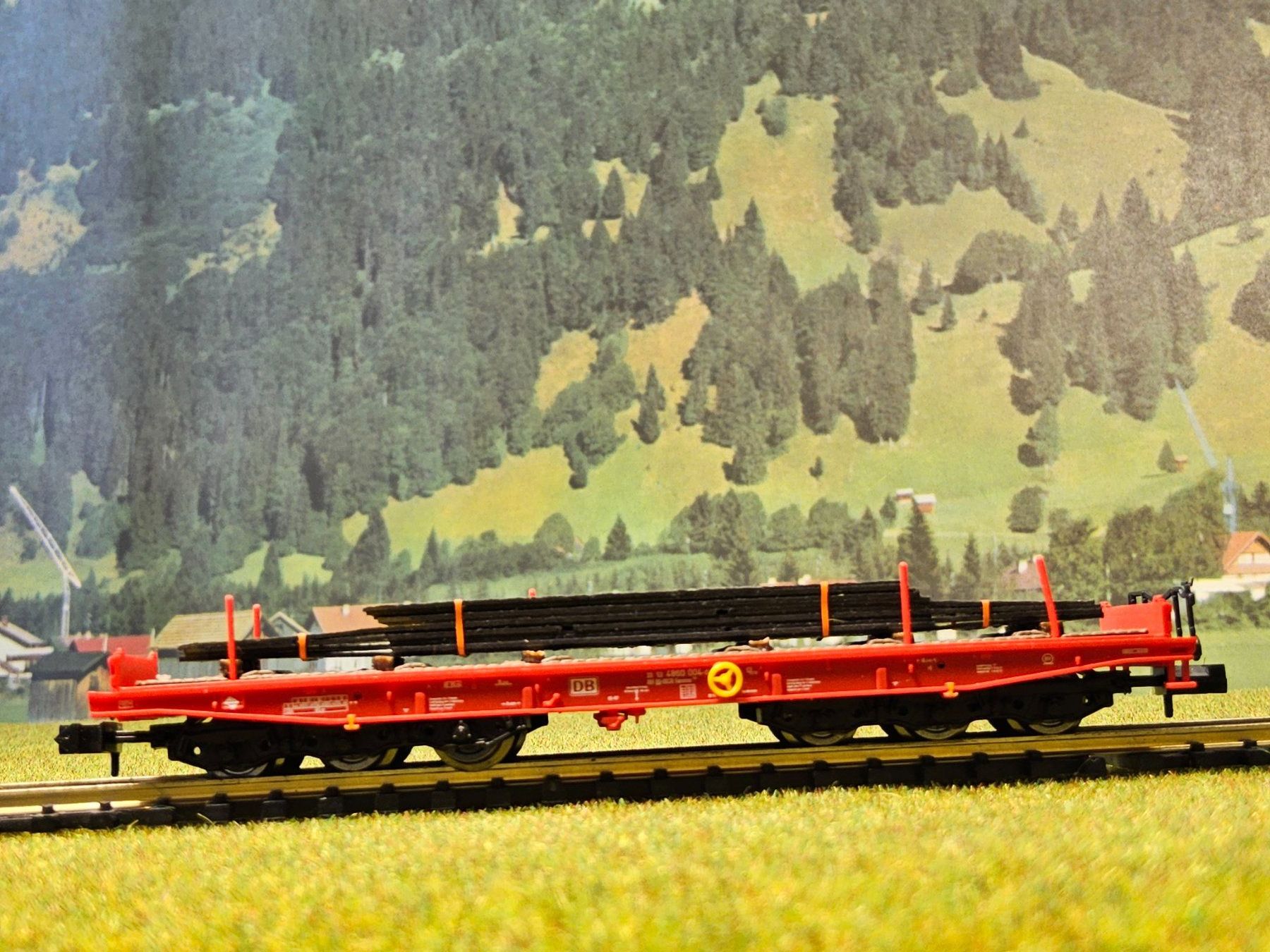 Fleischmann Modellini di ferrovie: Fleischmann 845509 __ Schwerlastwagen Samms mit Stahlblech – Usato da Uerikon venduto da Airport68 3