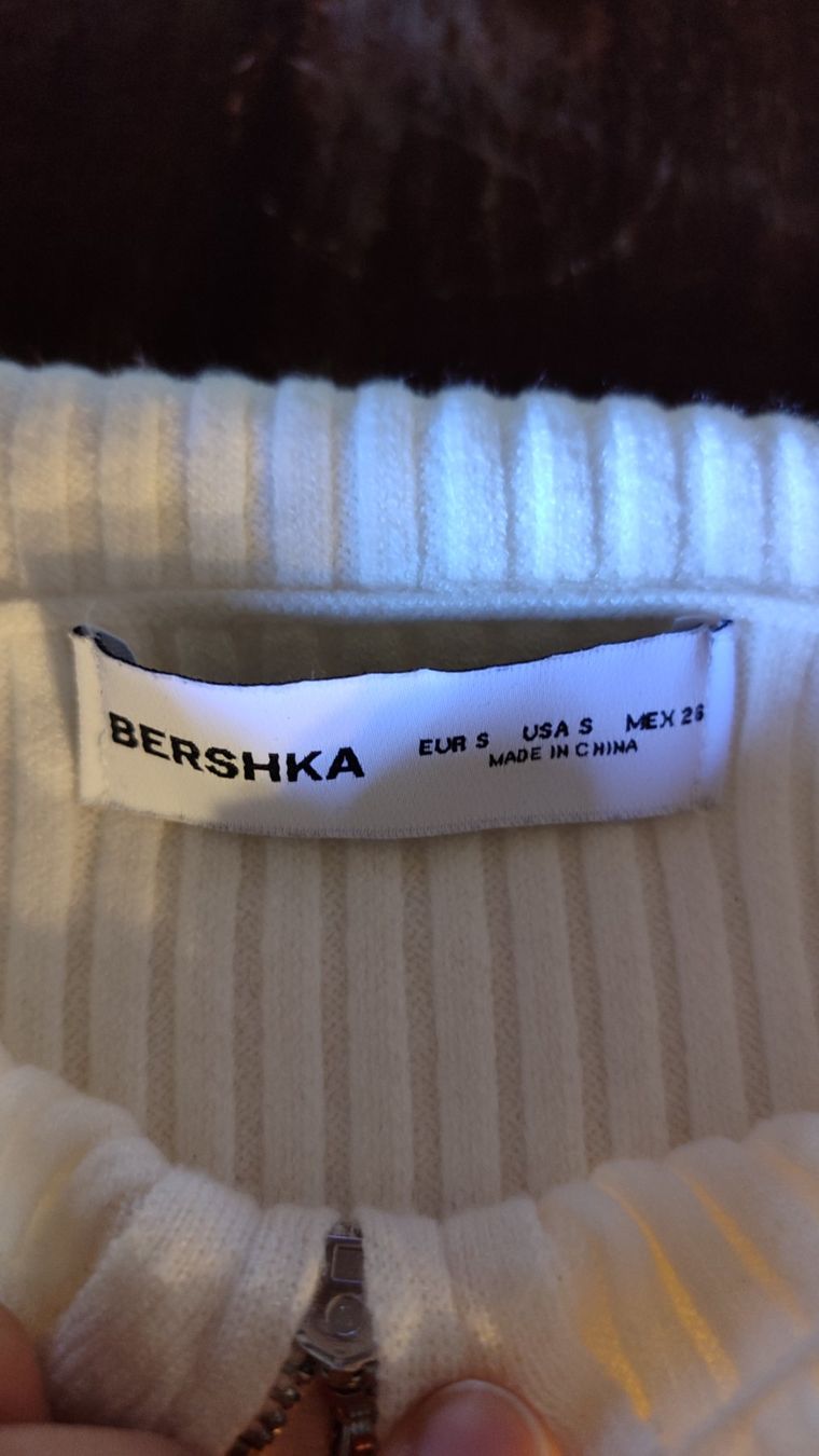 Bershka Pullover & Sweatshirts: Oberteil langarm Bershka Gr.S NEU – Neu und originalverpackt aus Brüttisellen von nic_xm7s 4