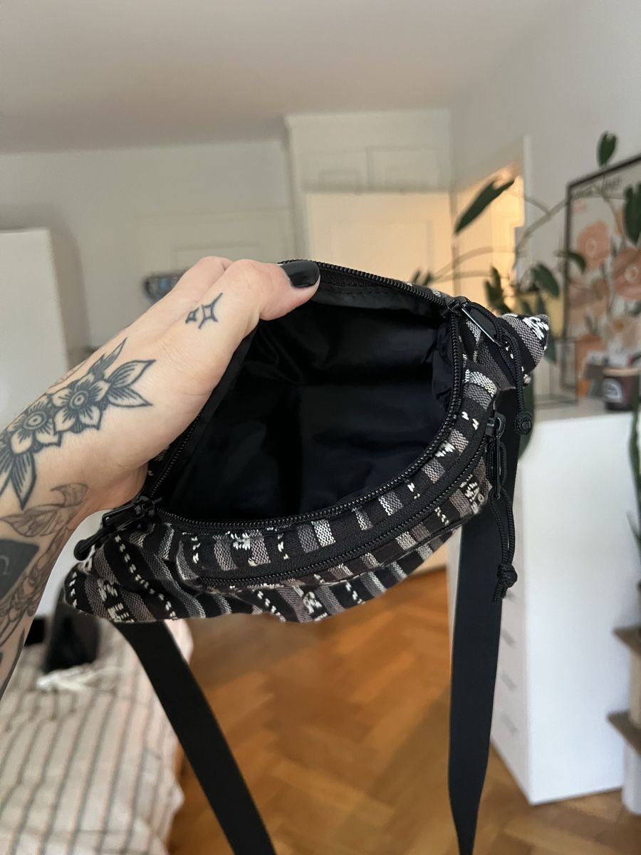 Supreme Borse: Supreme Bauchtasche – Usato da Bern venduto da jas_5f6b 3