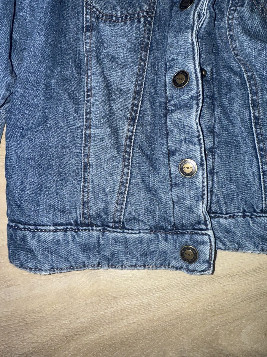 Only Giacche: Only Jeansjacke mit Teddyfutter, Gr. 36, Neuwertig! – Nuovo (secondo la descrizione) da Liestal venduto da isa_8y72 7
