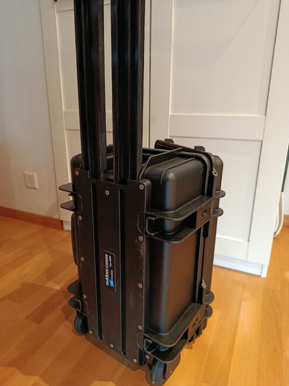 Valigie: B&W Outdoor Case Flightcase Rollkoffer – Usato da Bönigen venduto da Nitrox_32 2