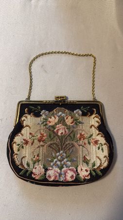 Elegante Vintage Handtasche, Blumenmuster, Goldkette, Top!