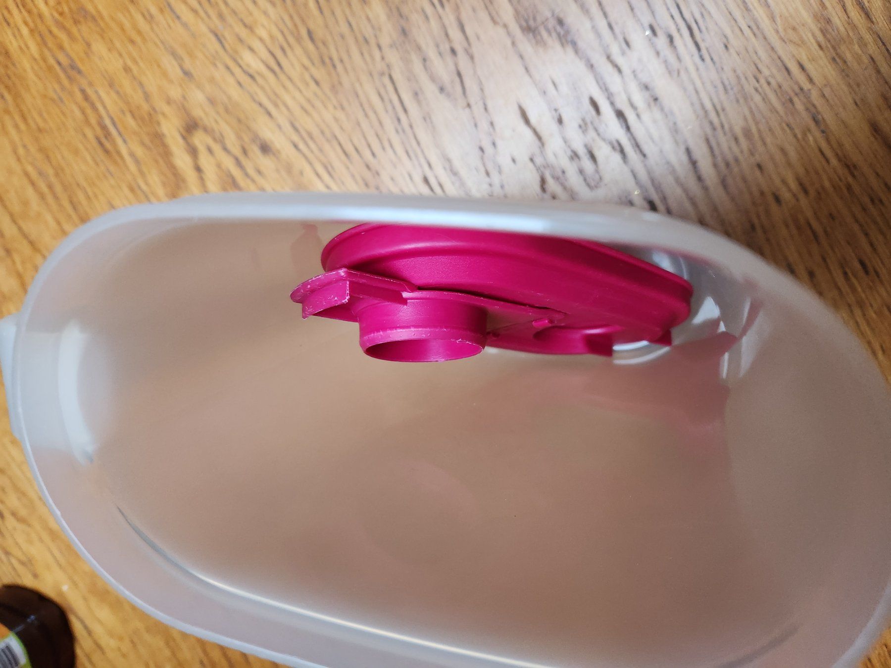 Tupperware Contenitori & Simili: Tupperware Krug 2.0l Dunkelrot, oder Gelb – Usato da Gstaad venduto da Meiel2020 5