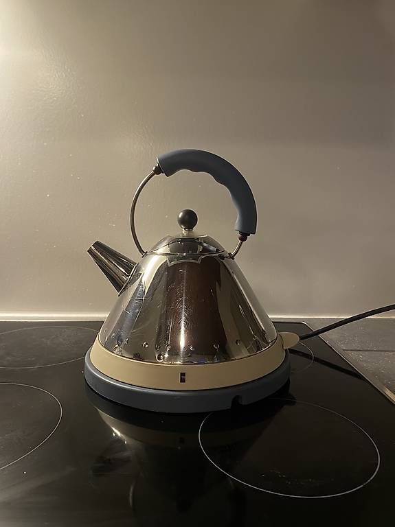 Wasserkocher: Alessi Elektrischer Design Wasserkocher – Gebraucht aus Zürich von hssg 2