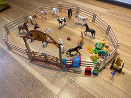 Schleich Pferdehof Zubehör Set mit Fohlen guter Zustand