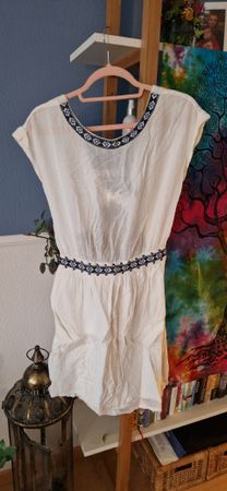 Mango Kleid, XS, weiss mit Stickerei Top!