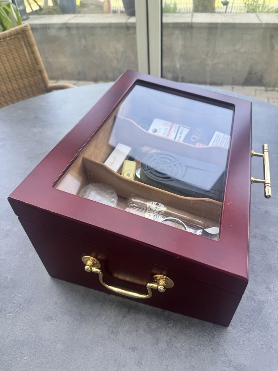 Humidor per sigari: Cigar Humidor Collection, with Accessories – Usato da Seuzach venduto da Wolf936 4