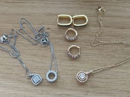 Luxus Elegante Zirkonia  Ohrschmuck  Farbe:Gold /Silber5 st.