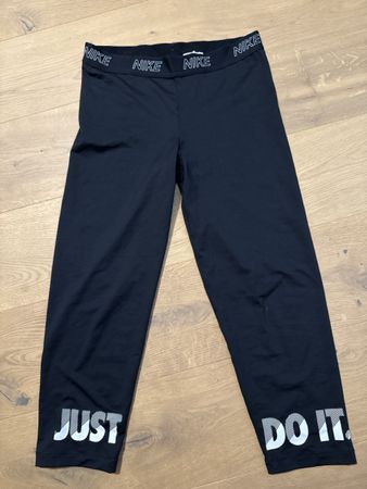 Nike Capri Hose Schwarz "Just Do It" Druck Grösse M
