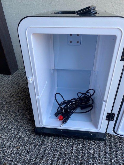 Frigoriferi: KeepCool Mini-Kühlschrank mit Kühl- + Warmhaltefunktion – Nuovo (secondo la descrizione) da Warth venduto da jamami1501 3