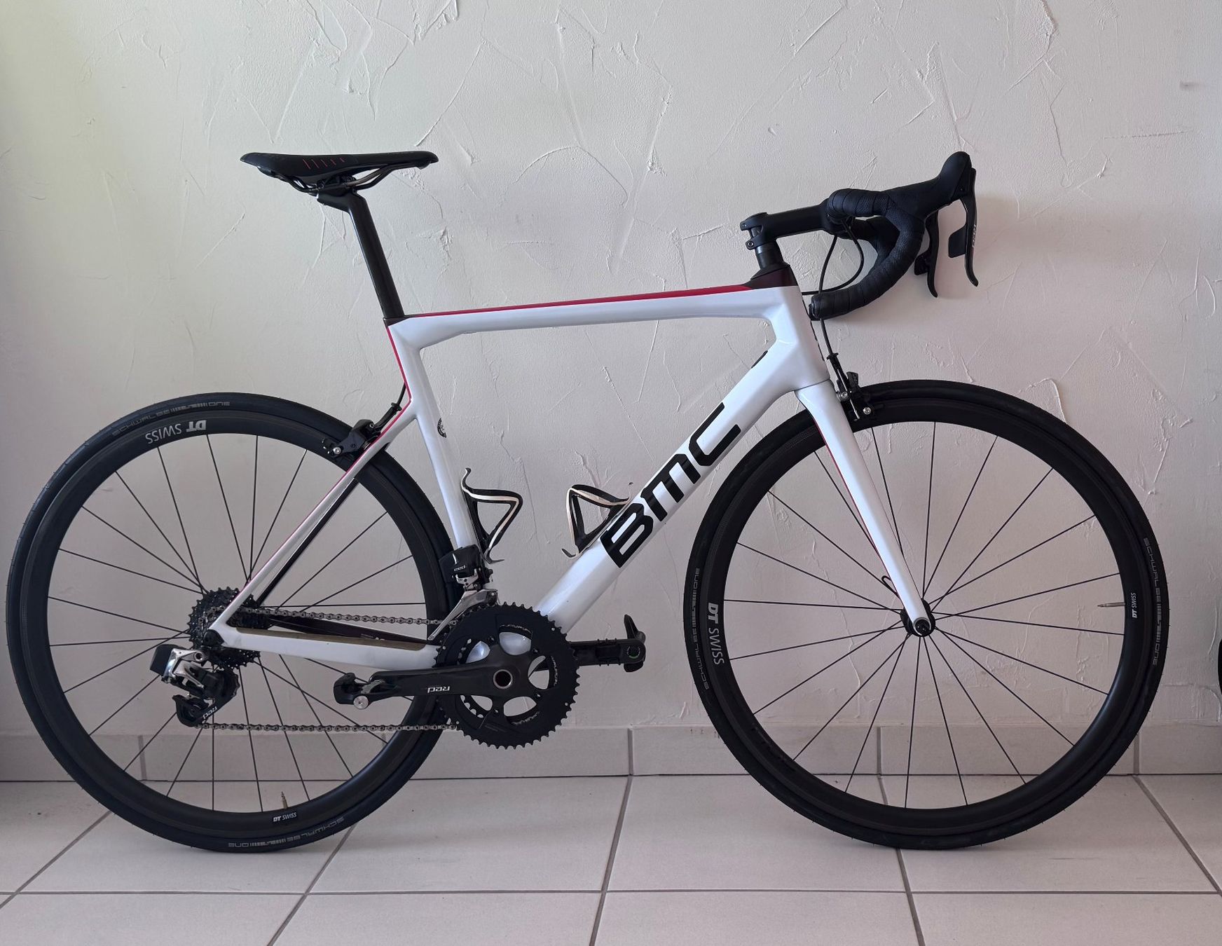 BMC Biciclette: Vélo de course BMC blanc taille 56 bon état – Usato da Neuchâtel venduto da SergMora